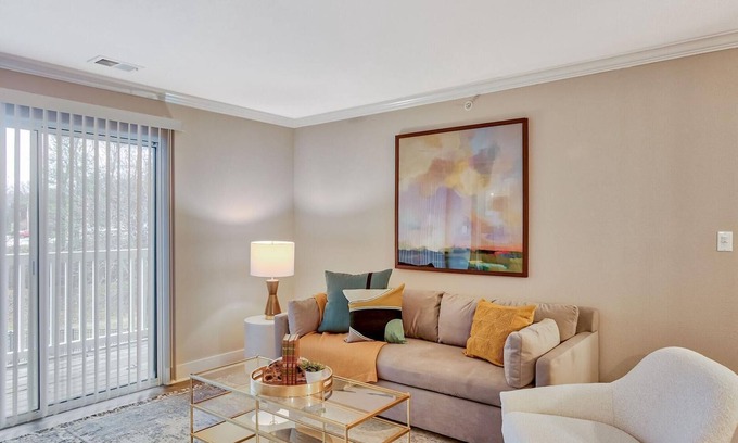 Eureka Apartment | Landing | Chic 2BD, Clubhouse, Gym