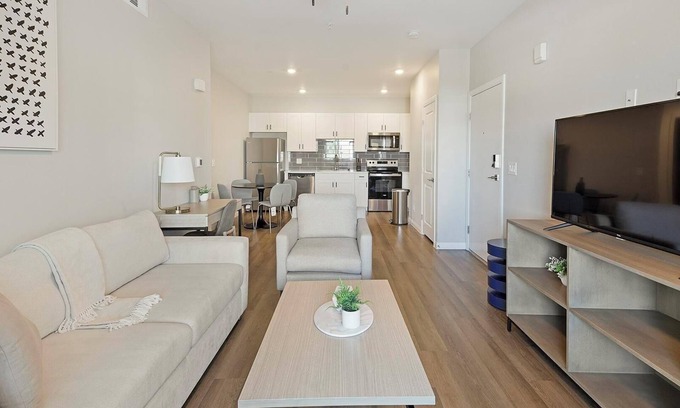 Townsite Apartment | Landing | Chic 2BD, Rooftop Lounge, Pool