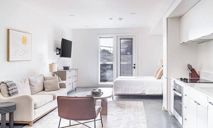 Sugar House Apartment | Landing | Chic Studio, Gym, Game Room