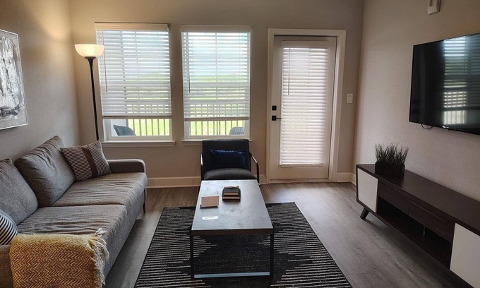 Newberry Apartment | Landing | Incredible 1BD, Pool, Gym