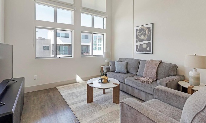 Camelback East Apartment | Landing | Incredible 1BD, Clubhouse, Gym