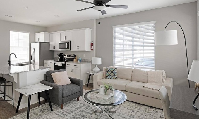 Madison Apartment | Landing | Incredible 2BD, Courtyard, Gym