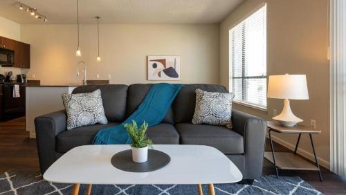 North Burnet Apartment | Landing - Modern Apartment with Amazing Amenities (ID3443X33)