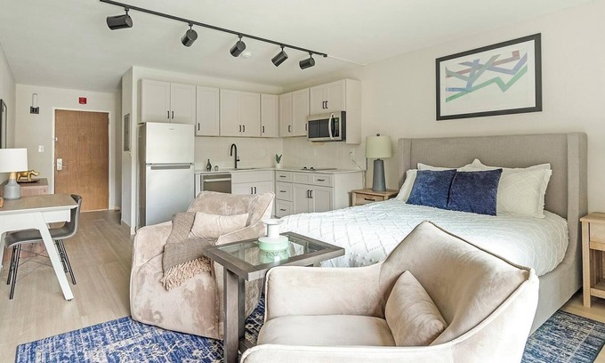 Northeast Raleigh Apartment | Landing | Spectacular Studio, Gym, Pool
