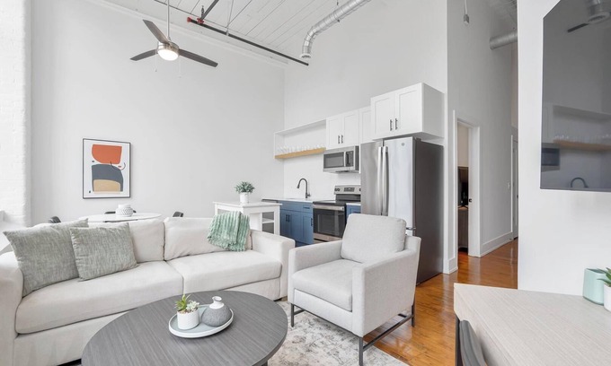 Greenville Apartment | Landing | Stunning 2BD, Gym, Yoga Studio