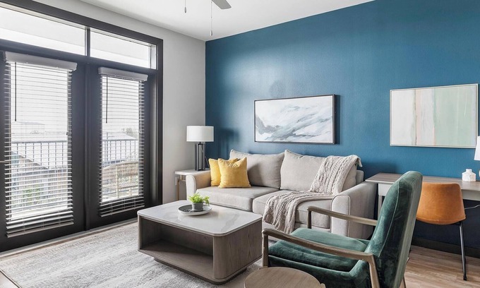 Buda Apartment | Landing | Stylish 1BD in Brooks Crossing