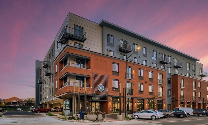 Fort Collins Apartment | Landing | Stylish Studio, Rooftop Lounge