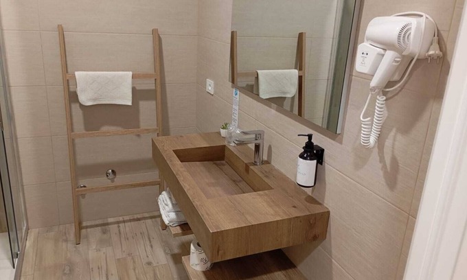 Episcopia Bed & Breakfast | LANDLORDS MIRASINNI