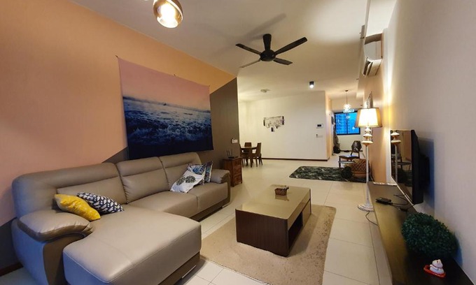 Tanjung Bungah Apartment | Landmark by Katana 3BR Romantic Luxury Seaview Homestay Gurney无敌海景三房套房