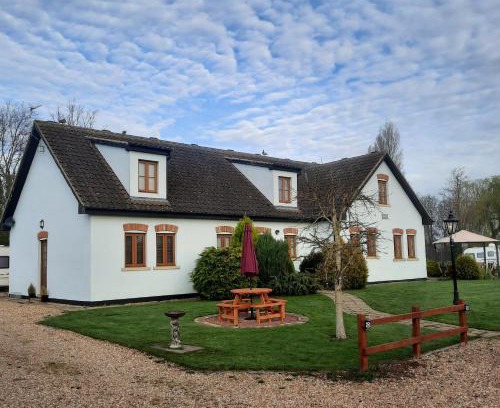 Langworth Bed & Breakfast | Langdale Lodge at Langdale Lakes, LINCOLN LN3 5BB
