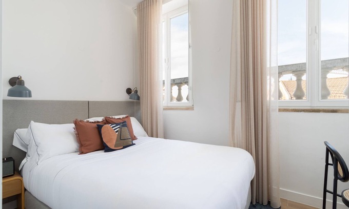 Santos Bed & Breakfast | Lapa Diplomatic Suite 2.1 by Feel Lisboa