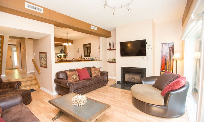 Stowe Area House | Large 2 bedroom 2, 1/2 bathroom townhouse at Topnotch Resort,sleeps 8, OCT rates
