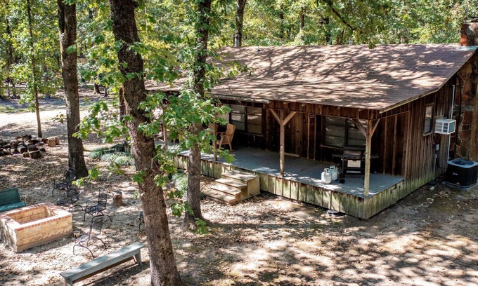 Brookston House | Large 4 Bedroom 2 Bath Country Home with Gorgeous Views