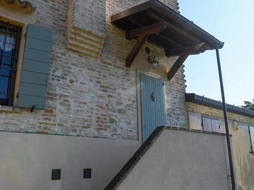 Granarola House | Large apartment in a stone farmhouse