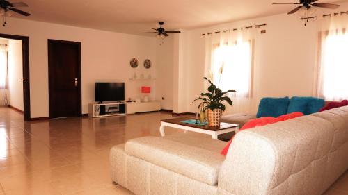 San Miguel de Abona Apartment | Large apartment on golf course