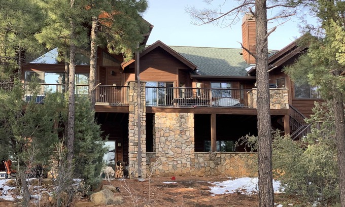 Torreon House | Large beautiful cabin home with hot tub under the pine trees.