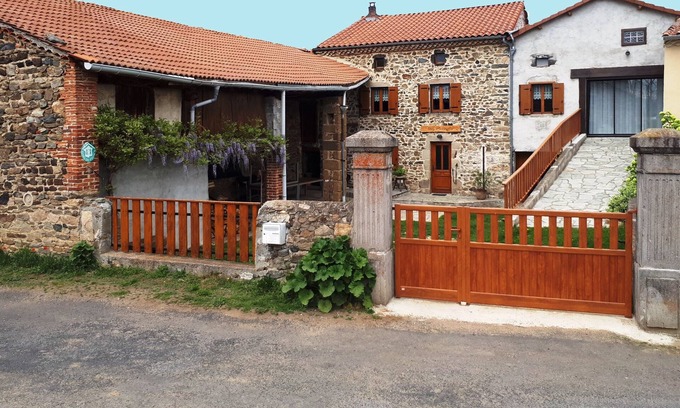 Saint-Privat-du-Dragon Cottage | Large cottage "Chez Marinette" sleeps 15