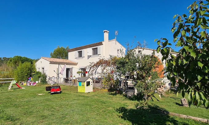 Tourves House | LARGE COUNTRY HOUSE WITH SWIMMING POOL IDEAL FOR FAMILY VACATIONS