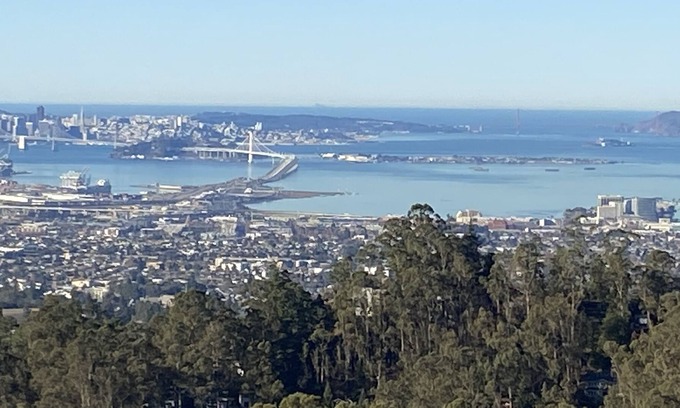 Forestland House | Large Family Home in the Oakland Hills - Panoramic Bay Views and Regional Parks!