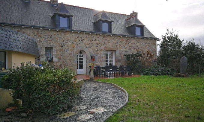 Plelo House | Large family home with cabin and wood-burning oven