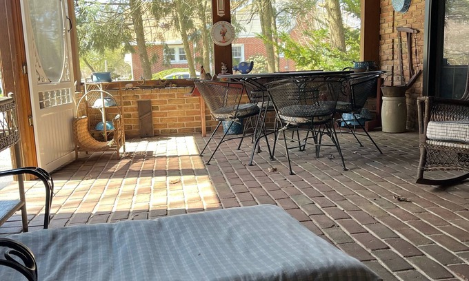 Columbia House | Large Family sized home. Minutes from Lancaster, Hershey, Gettysburg!