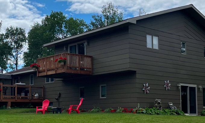 Waasa Township House | Large fully furnished,centrally located northern Minnesota retreat .