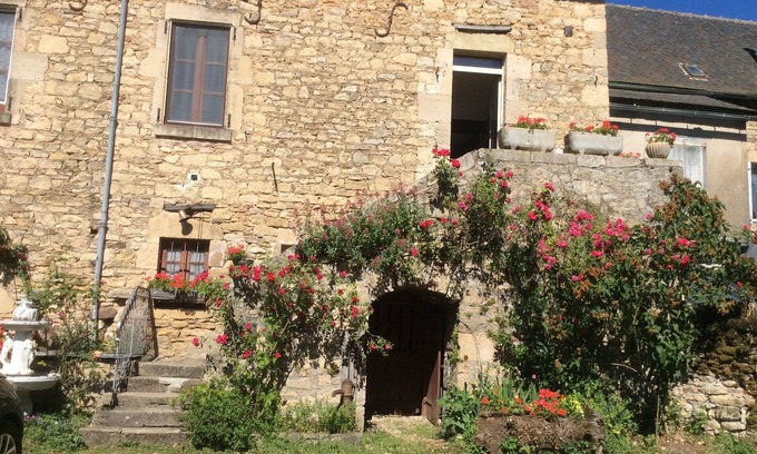 Bournazel House | Large home for family and friends