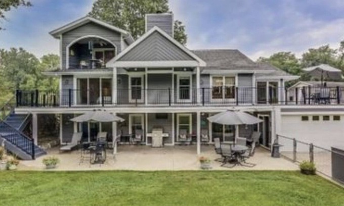 Edwardsburg House | Large home on the creek sleeps up to 16 people 2 master suites!