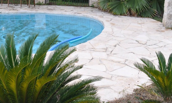 Seguin House | Large Home