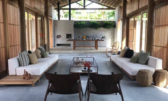 Trancoso House | Large house in gated community