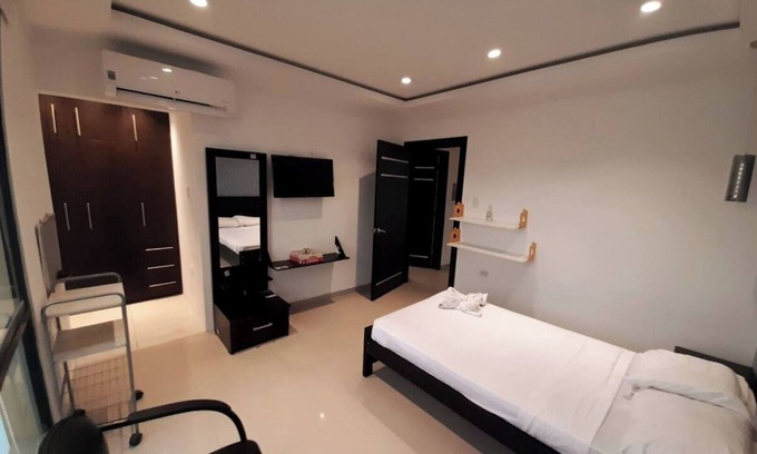 Manta House | Large house in Manta, spectacular ocean view!