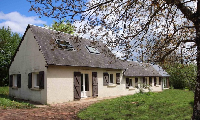 Les Champeaux Cottage | Large house with activities and pets allowed