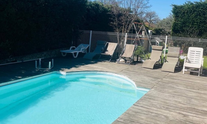 La Garde House | Large house with swimming pool 2 minutes from Le Pradet and close to the sea!