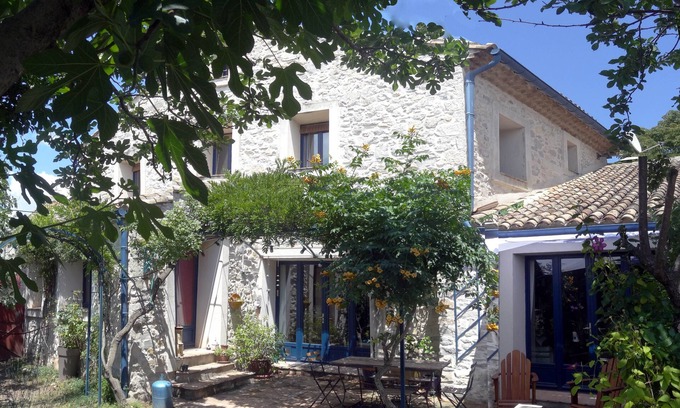 Vacquieres House | Large independent village house with garden
