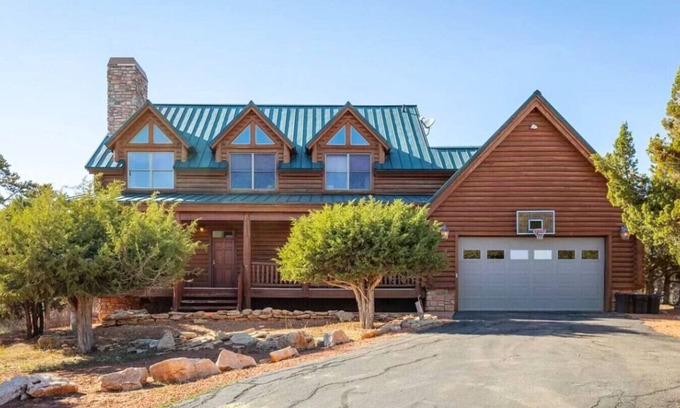 Zion National Park East Entrance House | Large Log Home Near Zion