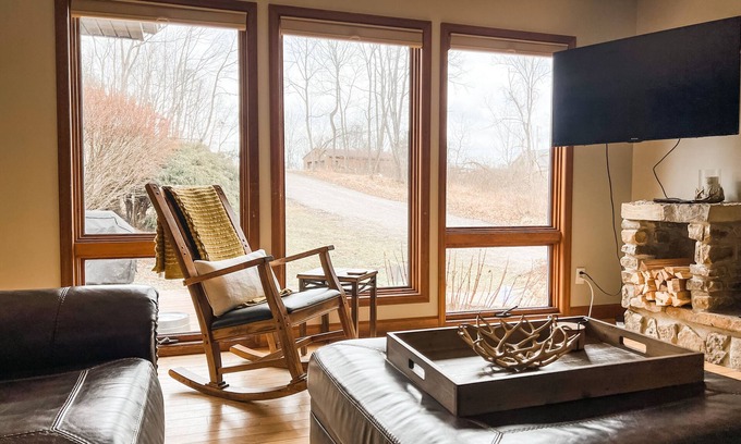 Laurelville House | Large Luxury Estate perfect for any occasion large or small, families.