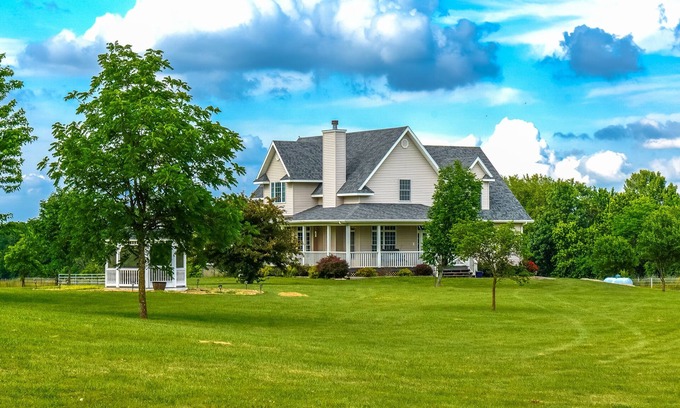 Warrensburg House | Large Spacious Beautiful Country Home