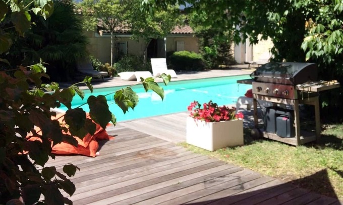 Blanquefort House | Large stone house with swimming pool