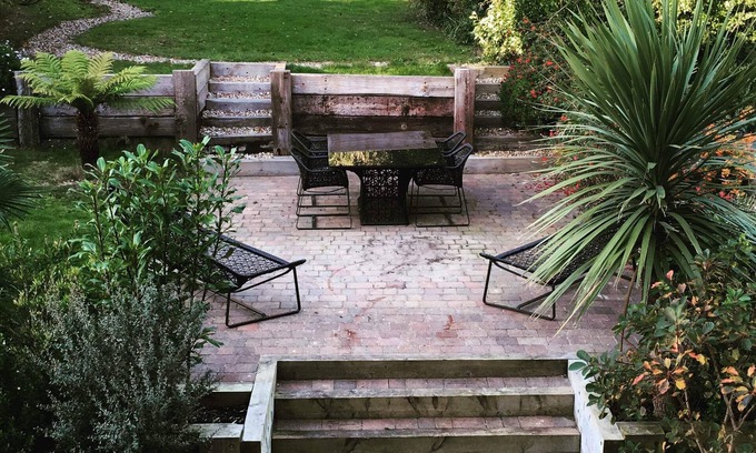 Ventnor House | Large Victorian House With Games Room, Sea Views And Lovely Garden, Sleeps 10
