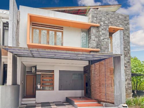Cigadung Apartment | Large Villa 3BR Dago Bandung