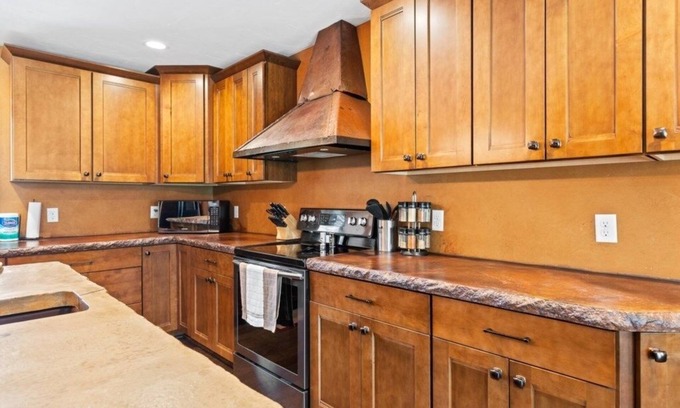 Deadwood Villa | LARKSPUR HILLS (5-Bedroom Villa) by RedAwning