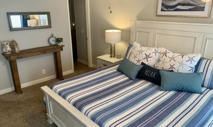 Saint Simons Heights Condo | Last minute winter availability! Come relax! Condo with everything you need!