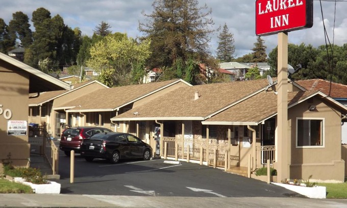 Redwood Heights Hotel | Laurel Inn