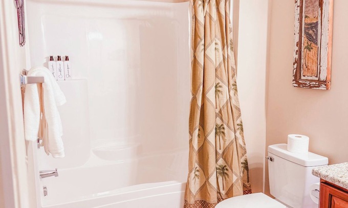 Woodlawn House | Laurel Mountain Getaway - On Crooked Creek Trout Stream - Sleeps 22 - Hot Tub