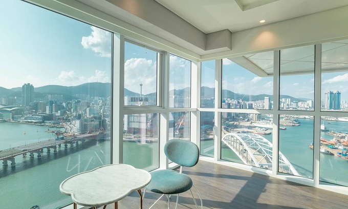 Yeongdo Hotel | Lavalse Hotel