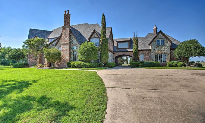 Weston House | Lavish Celina Home w/Patio & Game Room!