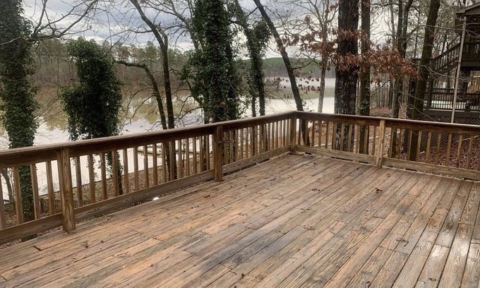 Columbiana House | Lay Lake House, life is better on the lake