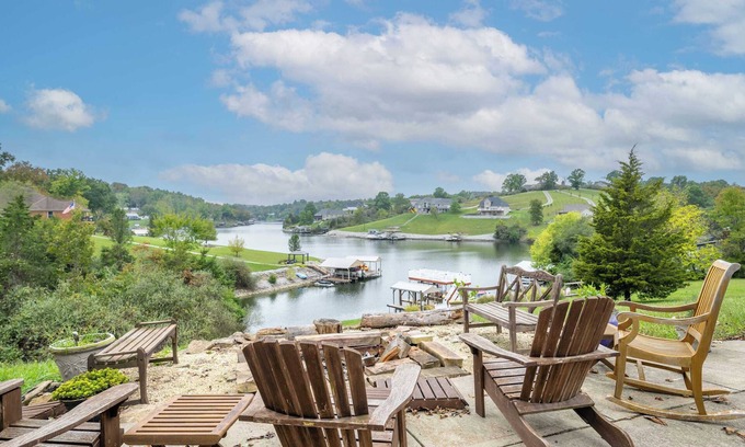 Williamstown House | Lazy Days Waterfront for 12!