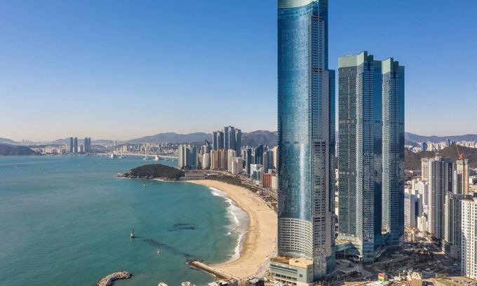 Haeundae House | LCT Residence Y Collection