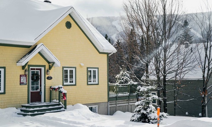 Saint-Philemon Ski Chalet | Le 4 saisons | Spa and Billards